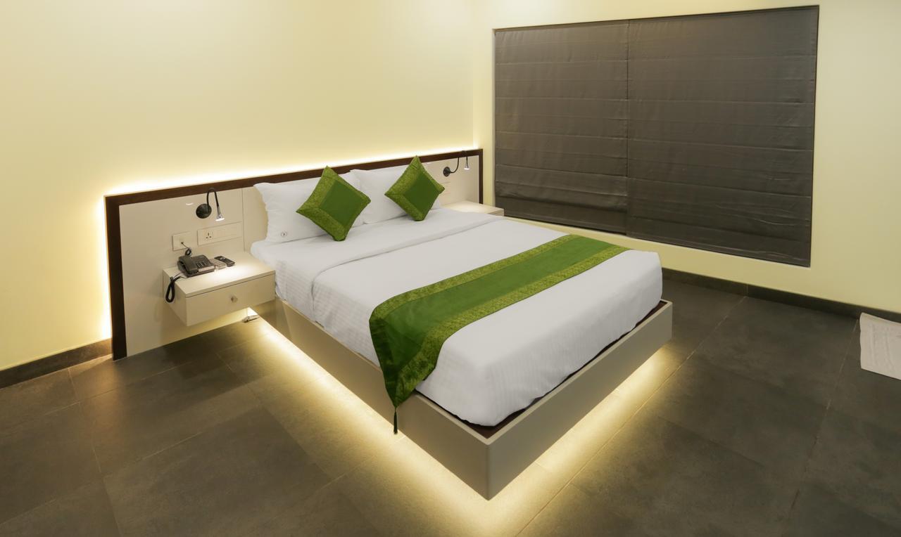 Brahma The Hotel Султан Батери Екстериор снимка
